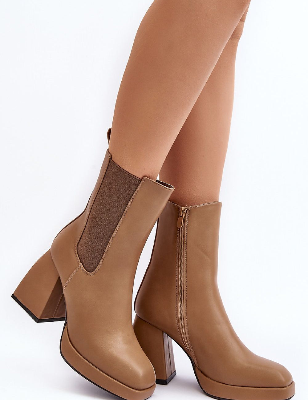 Vallorea Square-Toe Platform Boots in eco leather, featuring a block heel and zipper for a bold autumn-winter style.