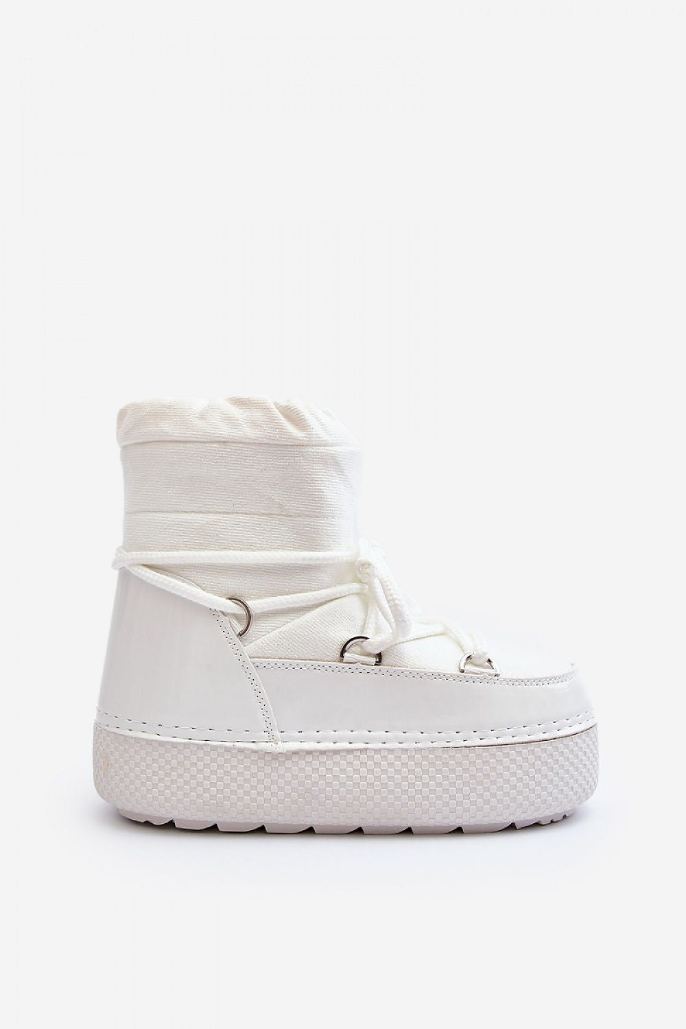 Yllora white platform snow boots for women with eco-leather, thick textile exterior, and soft foam lining, side view against white background.