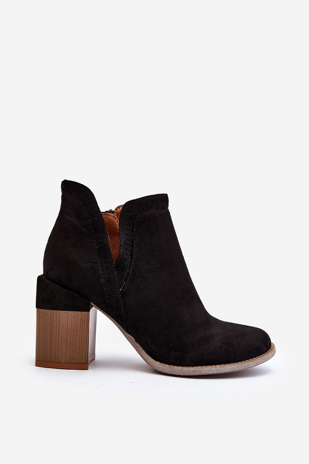 Callina Spring Suede Ankle Boots with block heel and side cutout, featuring openwork motif. Ideal for stylish spring outfits.