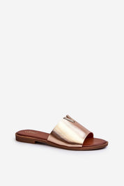 Talvera flat slide with gold detail, made of eco leather, featuring a slim heel, perfect for refined or relaxed summer style.