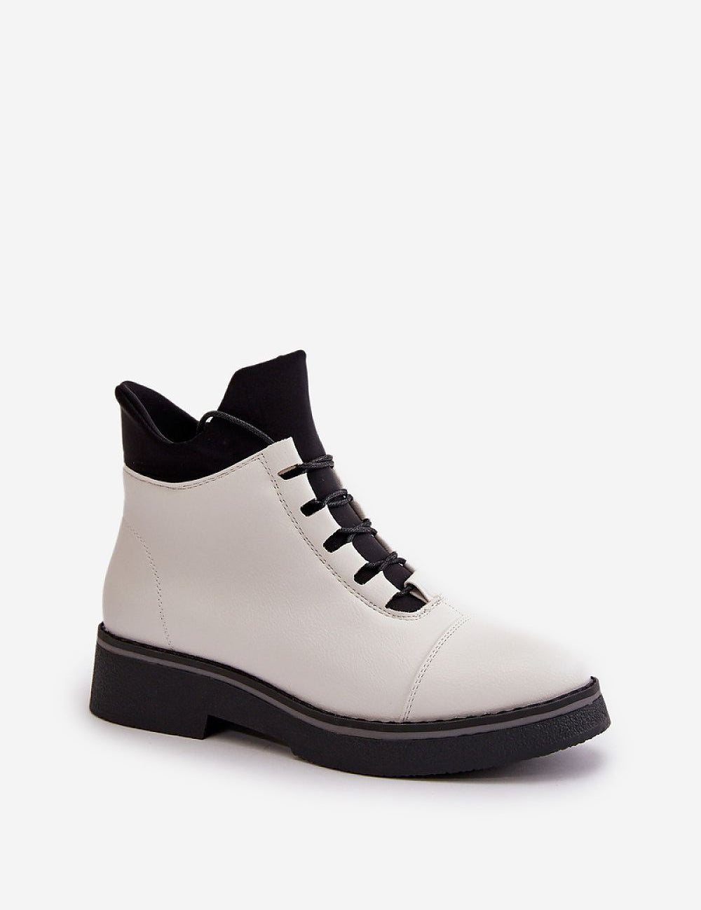 Eco-leather ankle boots with flat heel and zipper, Arvelune Warmfold Everyday Grace, ideal for seasonal transitions and casual elegance.