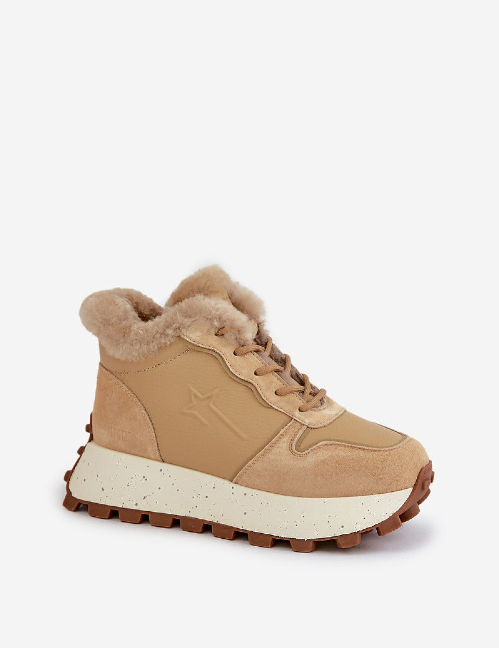 Alvarra leather platform winter sneakers with fur lining and dual closure, offering warmth and urban style on a 3.5 cm platform.