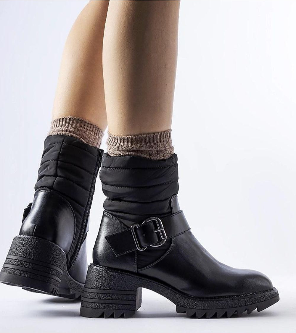 Cirelline Winter Zip Boots with square toe, side zipper, insulated lining, rubber sole, and a 7 cm block heel for warmth and elegance.