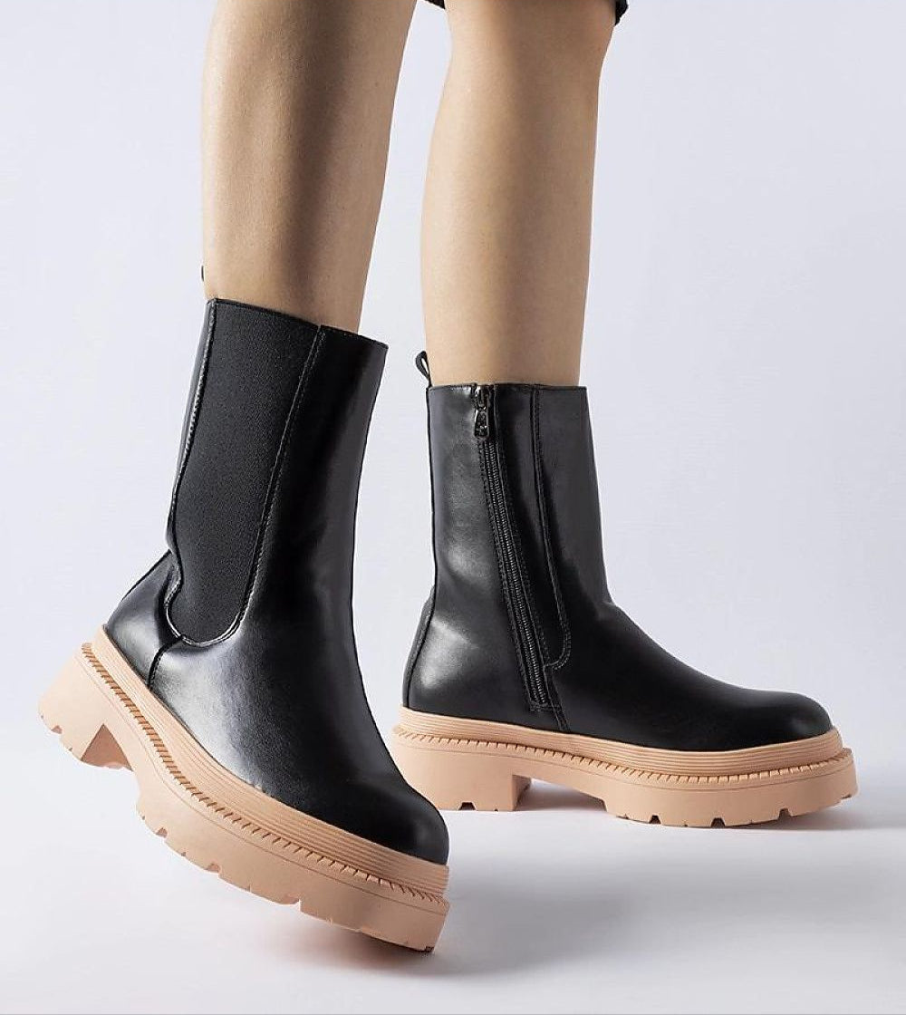 Zamari contrast-sole ankle boots in black eco leather with light pink sole, featuring side zipper and 4 cm heel for comfort and style.