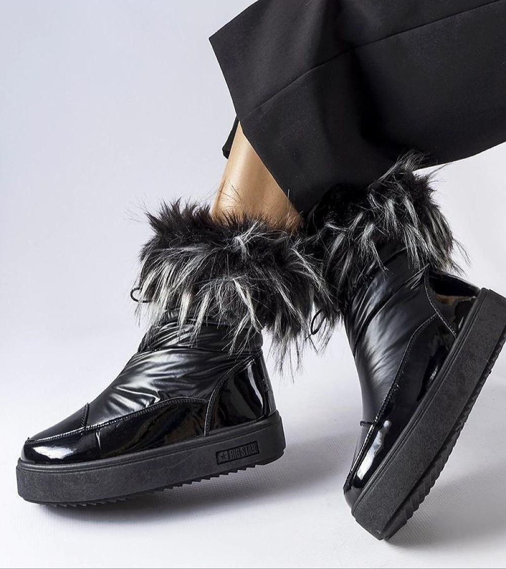 Lureysa Big Star black insulated snow boots with fur trim and high-gloss patent finish, featuring slip-on design and 4 cm sole