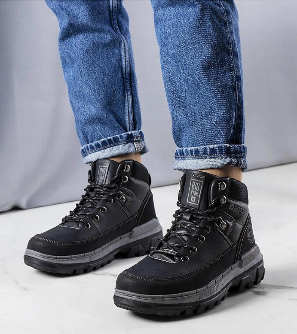 Elvora Big Star insulated winter sneakers with thick sole, offering comfort and warmth for urban, sporty style and thermal protection.