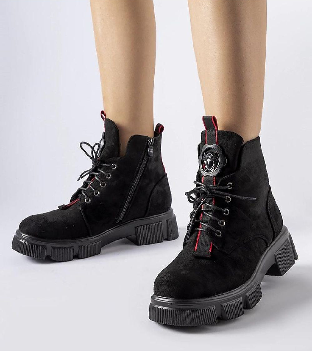 Monrency Convertible Heel Black Boots with red accents, removable heel, side zipper, and round toe design for winter functionality and style.