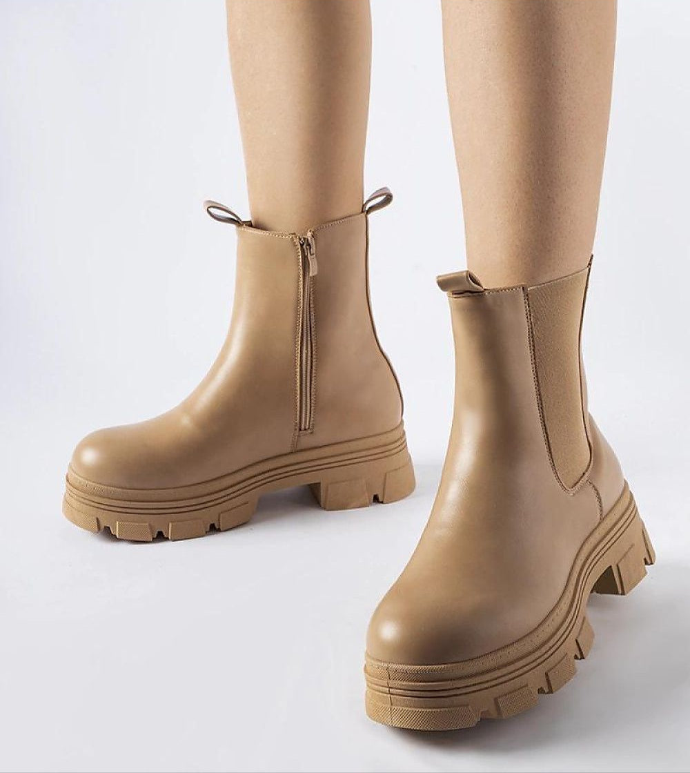 Varelia Insulated Platform Boots in beige eco leather with side zipper, round toe, and subtle platform sole for cold-weather style.