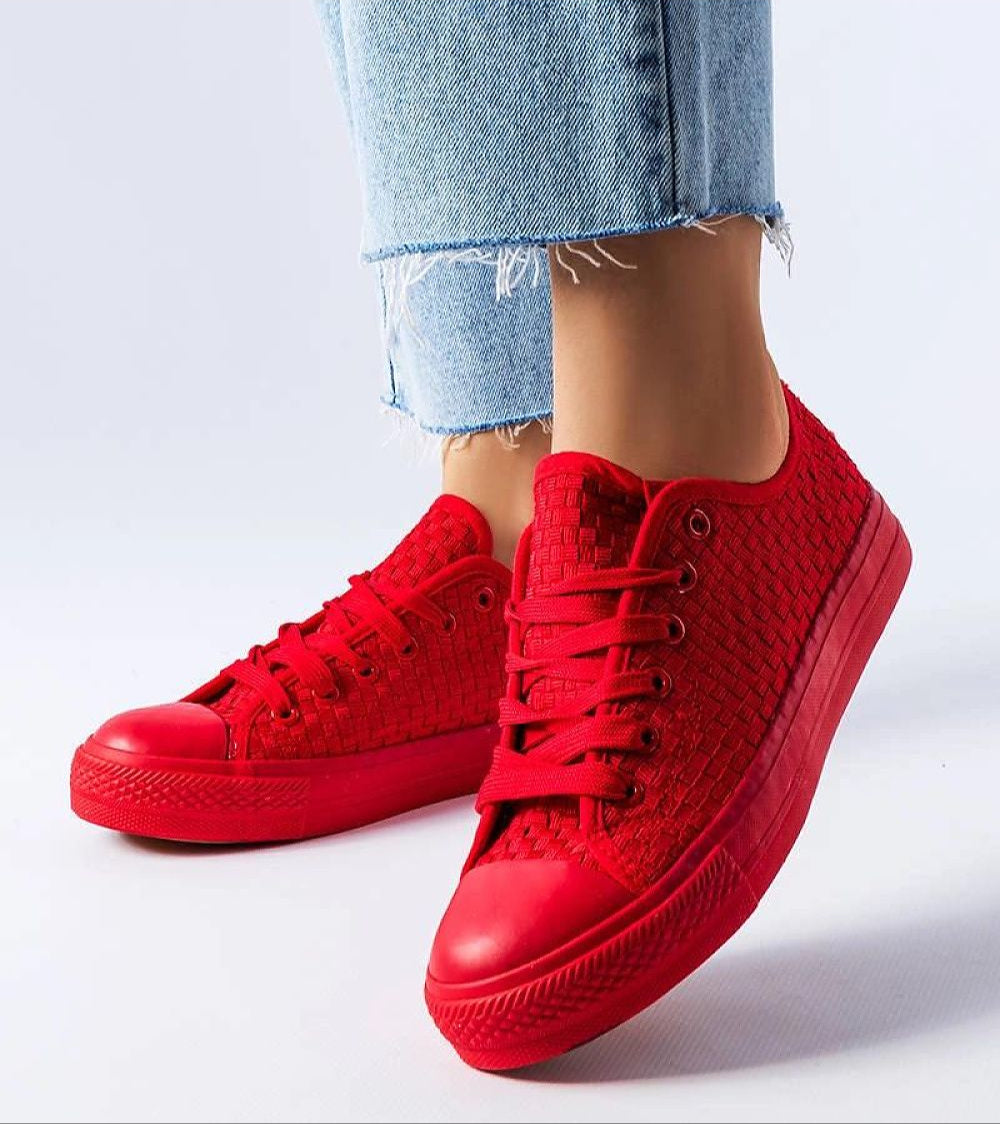 Revarya woven lace-up summer sneakers in vibrant red with a flexible 3 cm rubber sole, perfect for casual warm-weather wear.