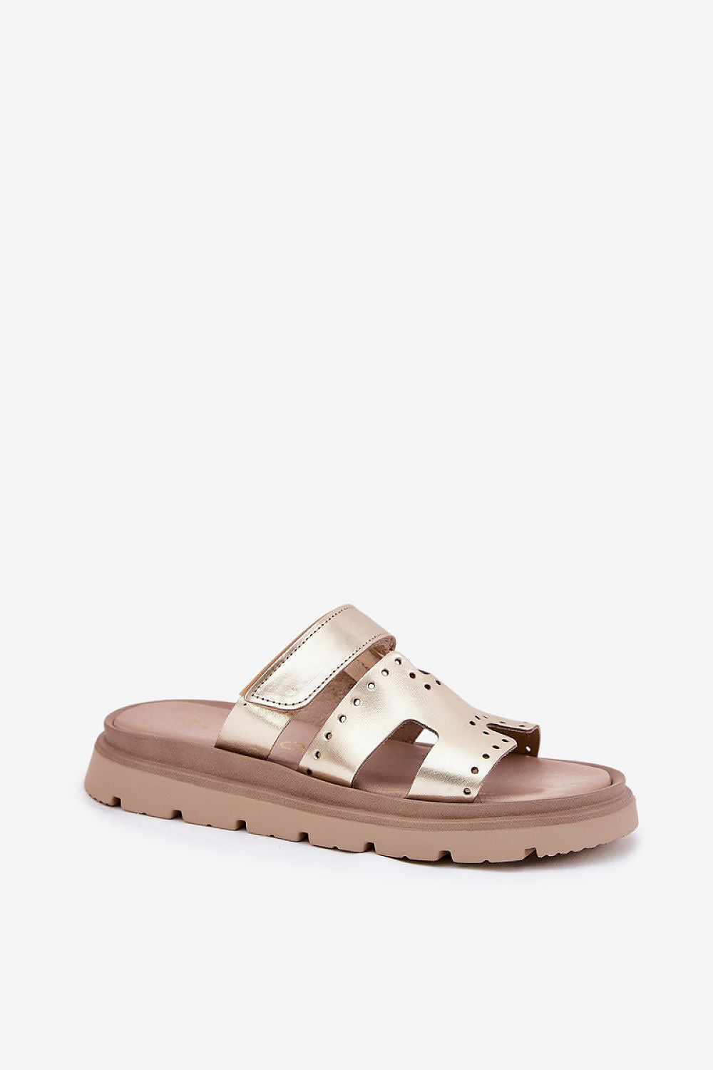 Gold Mavena platform strap sandals with wide upper strap and 3 cm sole, perfect for summer comfort and minimalistic style.