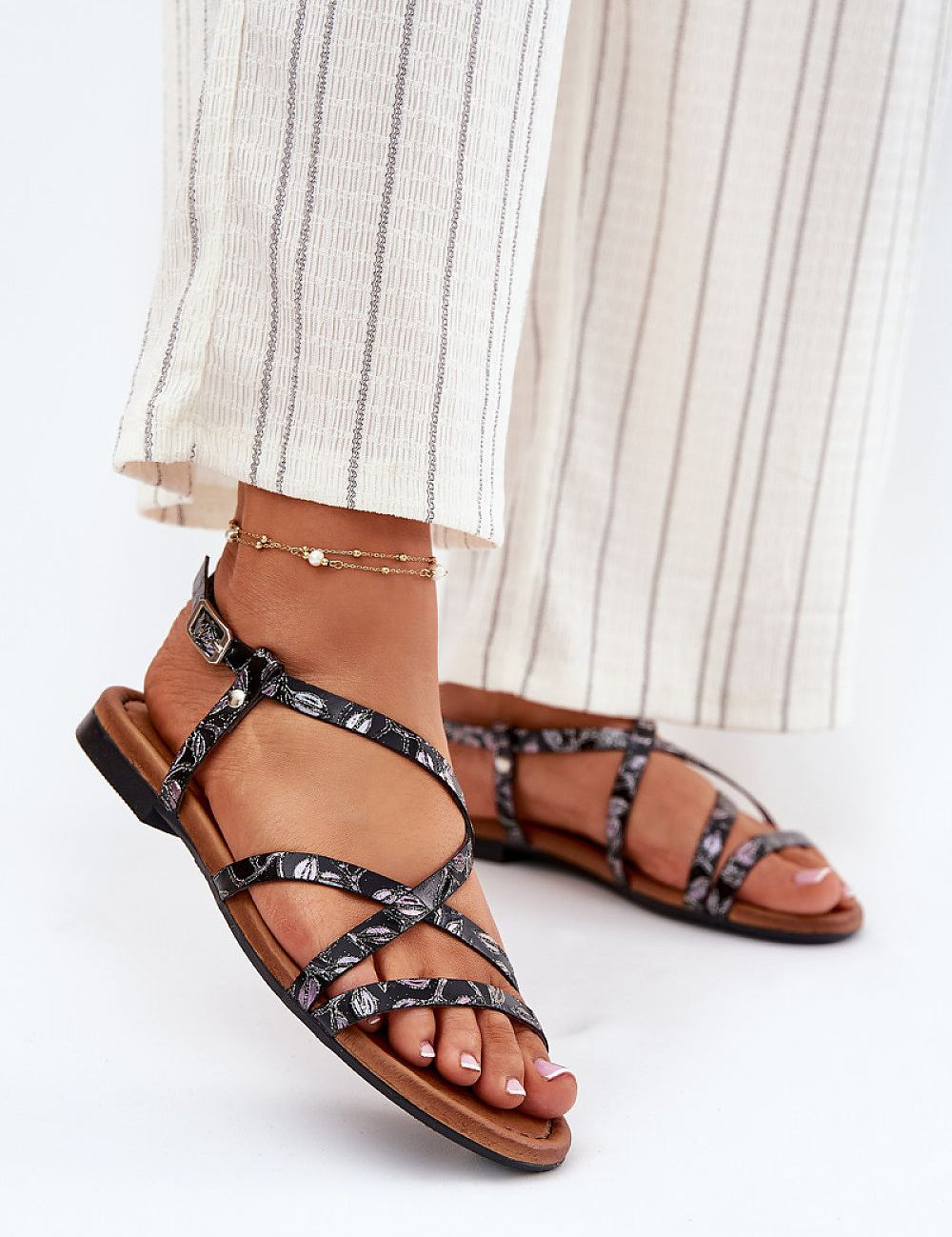  Sandals model 213156 Step in style 