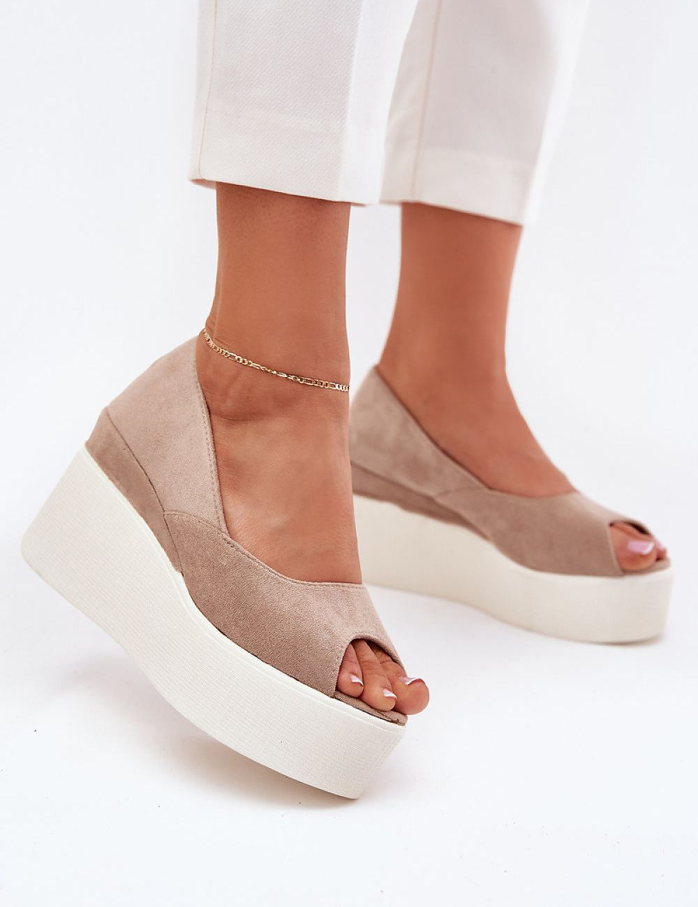  Buskin model 215010 Step in style 