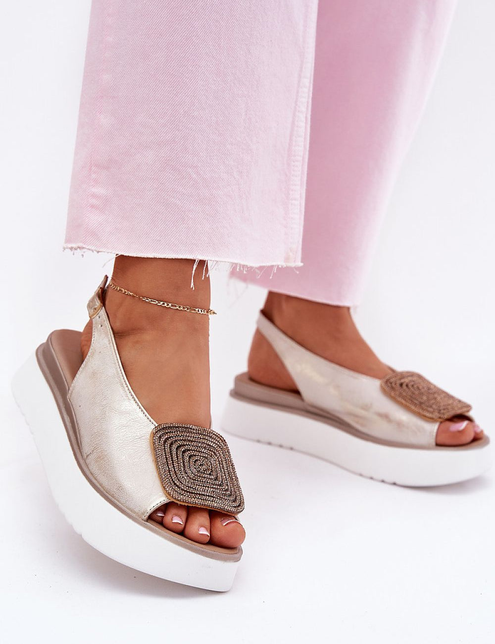  Sandals model 215028 Step in style 